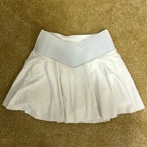 Halara white tennis skirt